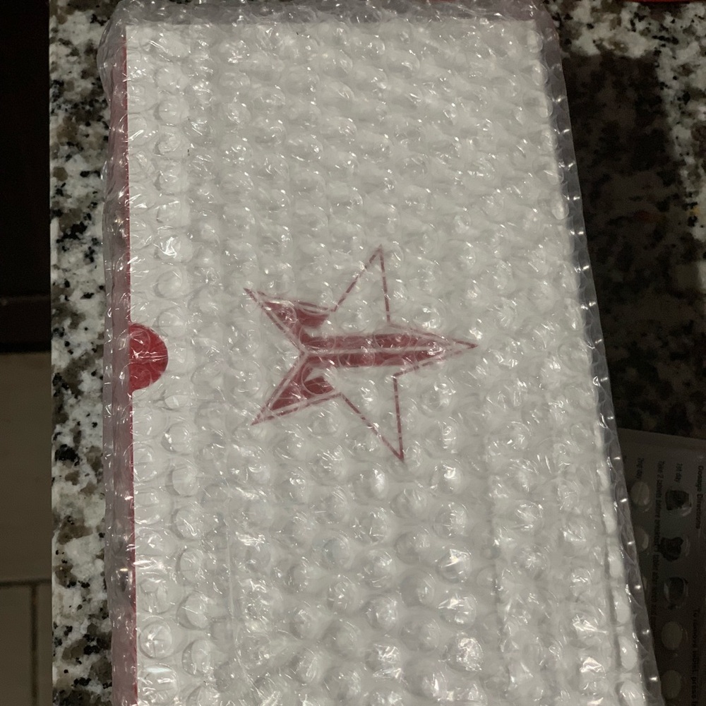 BNIB Blood Sugar Palette from Jeffree Star